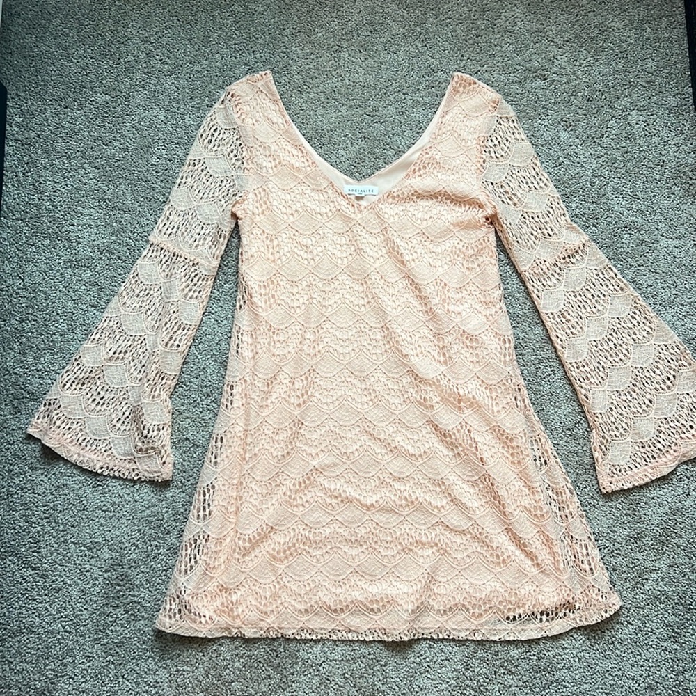 Women’s lace dress.